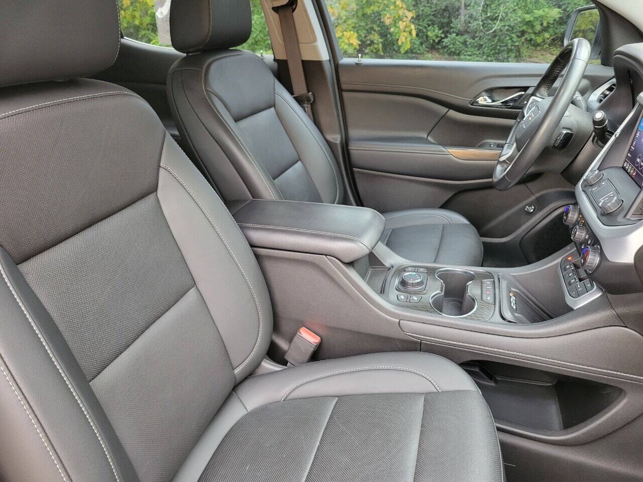 Used 2021 GMC Acadia SLT w/ Trailering Package FWD image 10