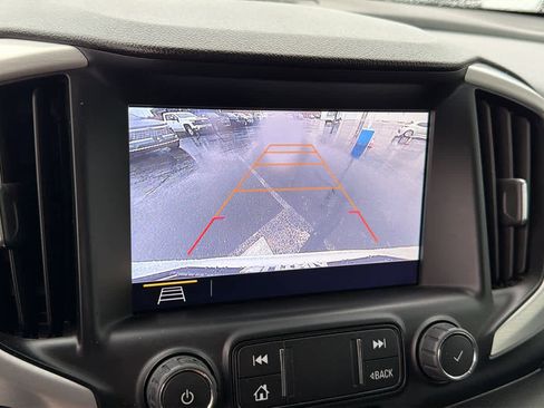 Used 2020 GMC Terrain SLT image 16