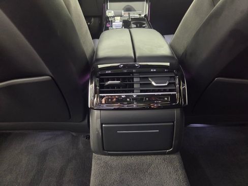 Used 2024 Audi A8 L 3.0T AWD/4WD image 26