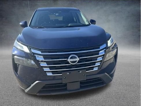 Used 2024 Nissan Rogue SV FWD image 2