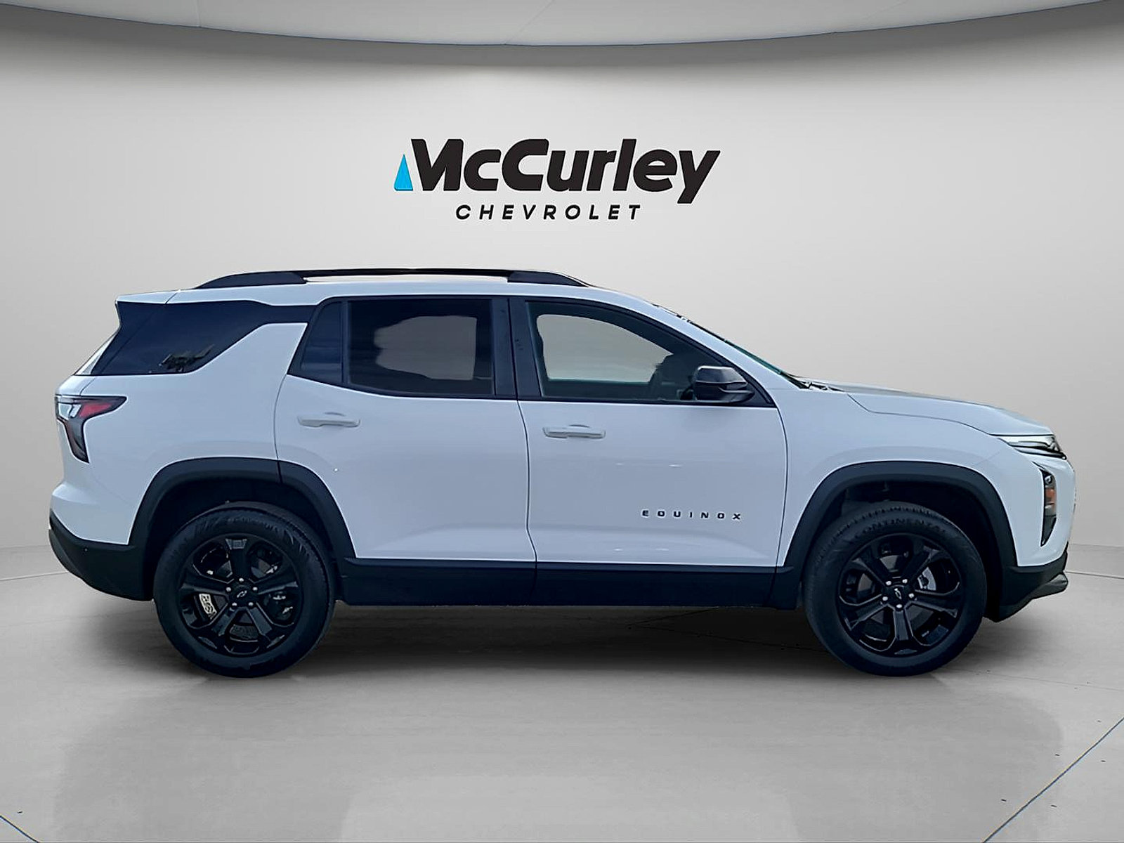 Used 2025 Chevrolet Equinox LT w/ Midnight Edition AWD/4WD image 8