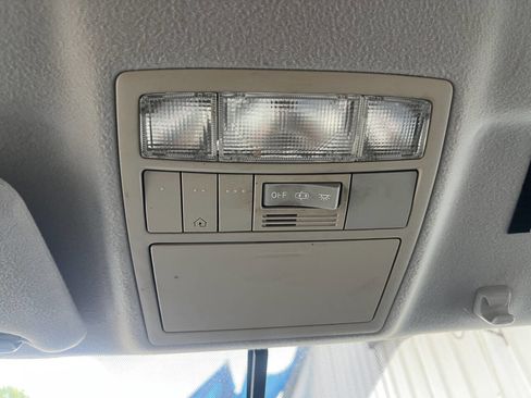 Used 2009 Toyota Venza FWD V6 4dr Crossover image 23