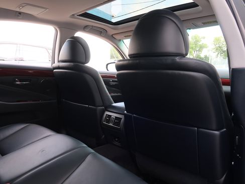 Used 2008 Lexus LS 460 image 36
