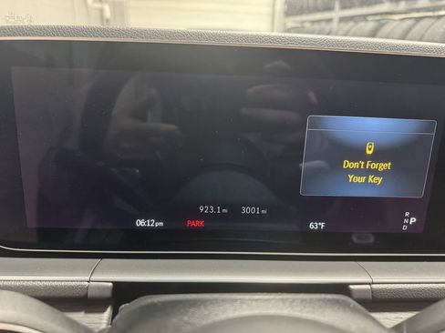 Used 2025 Mercedes-Benz GLE 450e 4MATIC image 18