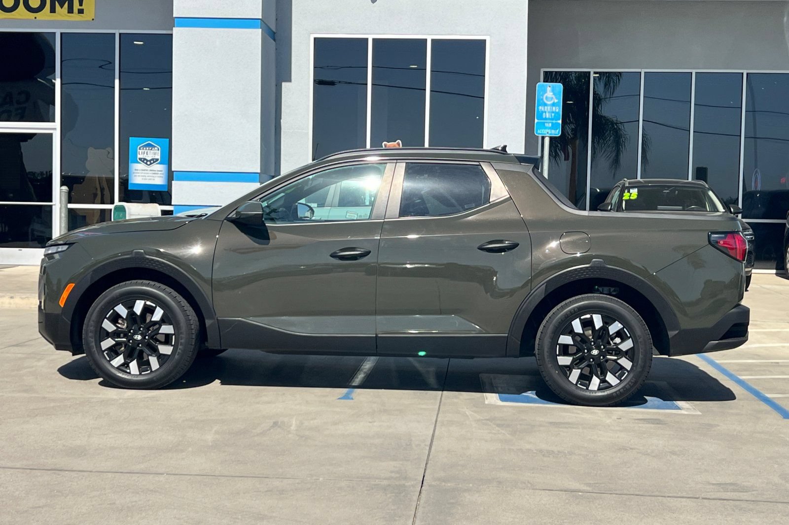 Used 2025 Hyundai Santa Cruz SEL AWD/4WD image 8