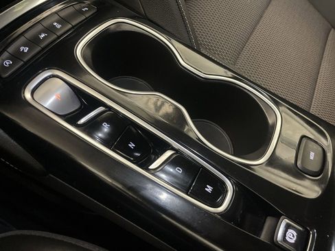 Used 2023 Buick Envision Preferred image 9