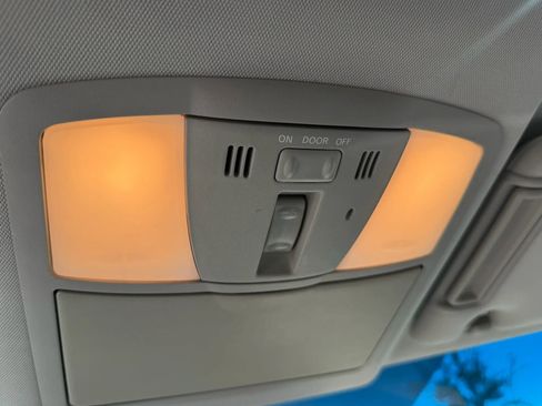 Used 2011 INFINITI QX56 2WD w/ Deluxe Touring Pkg image 17