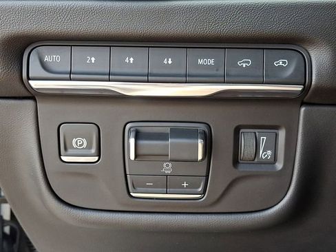 Used 2025 Cadillac Escalade Premium Luxury w/ Touring Package image 26