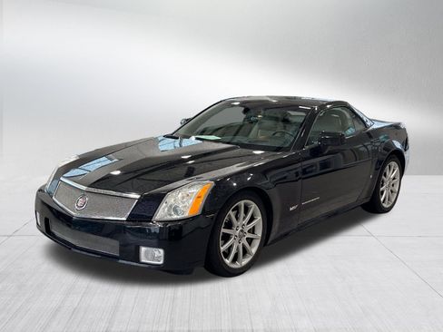 Used 2006 Cadillac XLR V RWD image 3