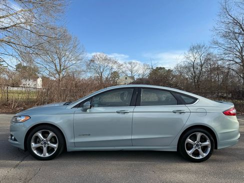 Used 2014 Ford Fusion SE image 5