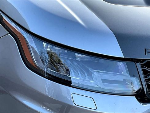 Used 2022 Land Rover Range Rover Sport SVR Carbon Edition image 28