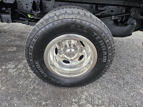 Used 2018 RAM 3500 Tradesman w/ Chrome Appearance Group AWD/4WD image 13