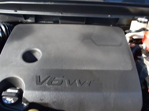 Used 2019 Chevrolet Traverse LS image 11