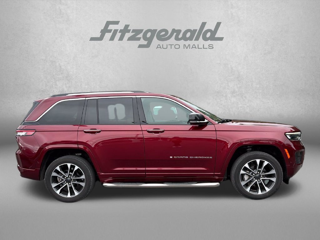 Used 2023 Jeep Grand Cherokee Overland AWD/4WD image 9