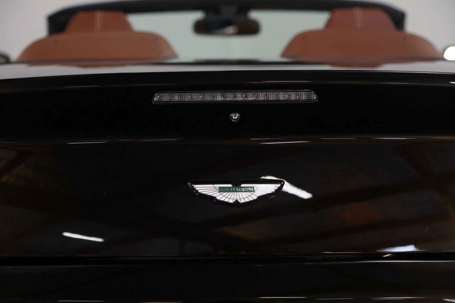 Used 2012 Aston Martin V8 Vantage N420 RWD image 22