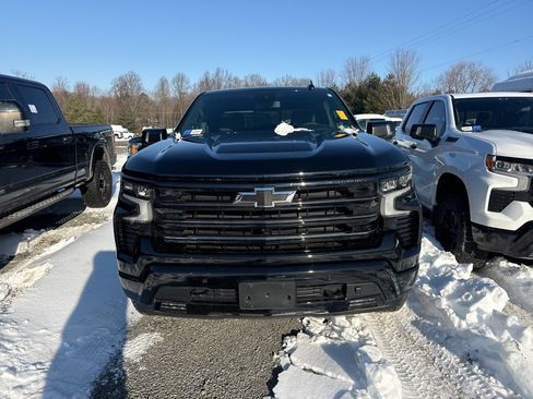 Used 2025 Chevrolet Silverado 1500 High Country w/ Midnight Edition image 2