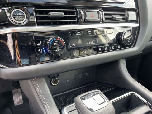 Used 2024 Nissan Pathfinder Platinum w/ Cargo Package image 26