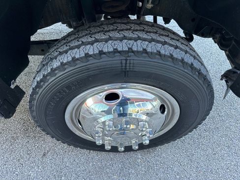 Used 2015 Ford F550 2WD Crew Cab Super Duty image 13