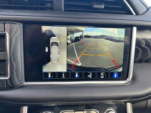 Used 2024 GMC Yukon Denali image 16