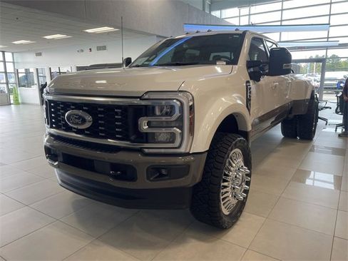 New 2026 Ford F450 King Ranch w/ FX4 Off-Road Package image 3