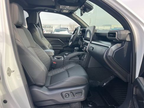 Used 2025 Toyota 4Runner TRD Off-Road Premium image 59