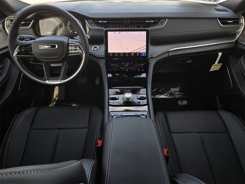 New 2025 Jeep Grand Cherokee Overland w/ Luxury Tech Group IV image 15