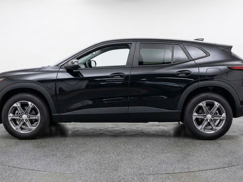 Used 2025 Chevrolet Blazer LT FWD image 5