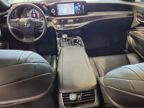 Used 2021 Lexus LS 500 w/ Accessory Package (Z2) RWD image 21