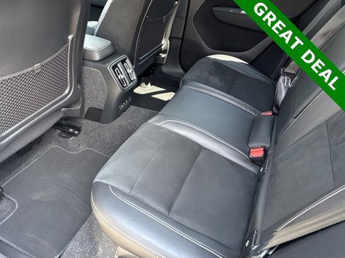 Used 2021 Volvo XC40 P8 Recharge w/ Advanced Package image 26
