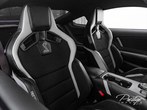 Used 2020 Ford Mustang Shelby GT500 w/ Carbon Fiber Track Pack RWD image 35