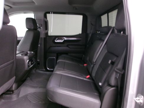 Used 2024 Chevrolet Silverado 1500 LTZ AWD/4WD image 9