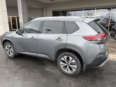 Used 2021 Nissan Rogue SV w/ Premium Package image 6