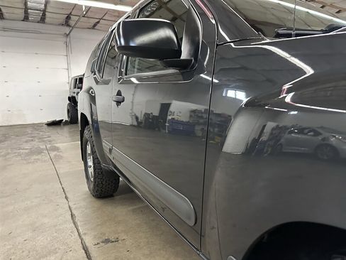 Used 2012 Nissan Xterra PRO-4X image 32