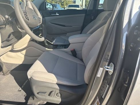 Used 2019 Hyundai Tucson Sport image 7