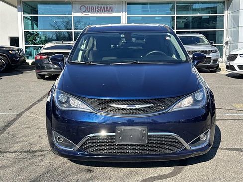 Certified 2019 Chrysler Pacifica Touring Plus image 6