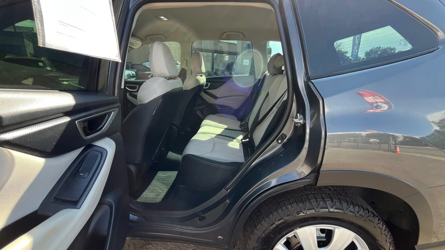 Used 2022 Subaru Forester AWD/4WD image 18