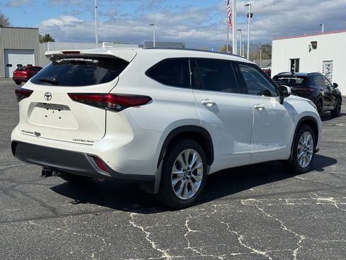 Used 2021 Toyota Highlander Limited AWD/4WD image 6