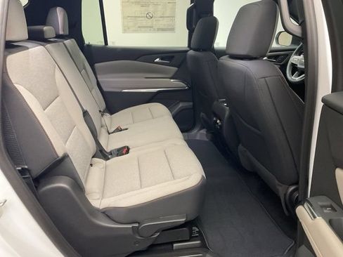 New 2026 Chevrolet Traverse LT w/ Sun and Wheel Package AWD/4WD image 26