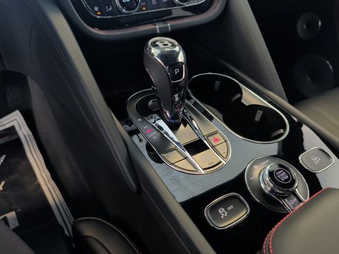 New 2026 Bentley Bentayga AWD/4WD image 33