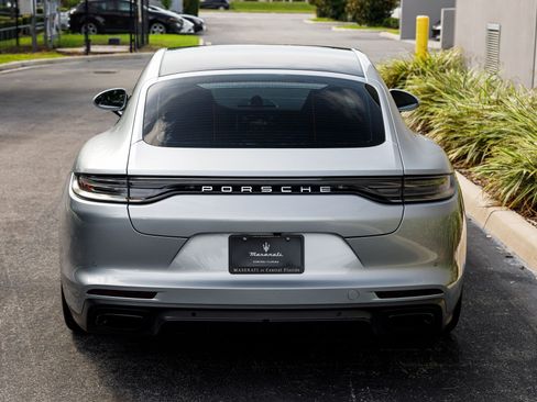 Used 2021 Porsche Panamera image 4