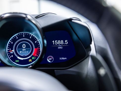 Used 2022 Aston Martin DBS Superleggera RWD image 45