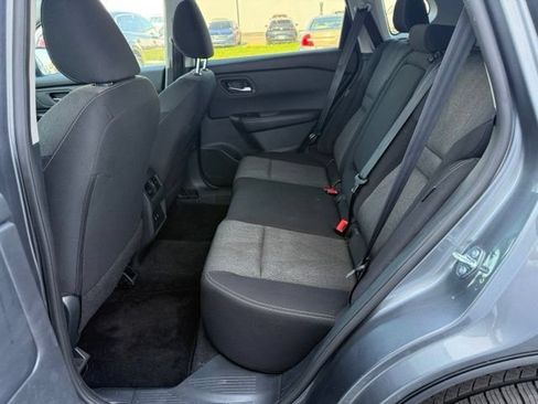 Used 2025 Nissan Rogue SV FWD image 19