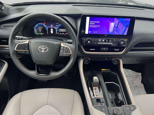 Certified 2025 Toyota Grand Highlander AWD Hybrid image 17