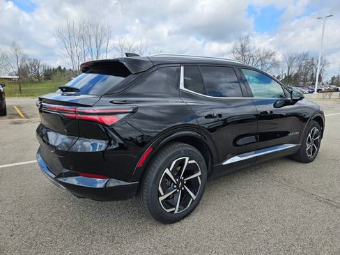 Used 2025 Chevrolet Equinox EV LT image 7