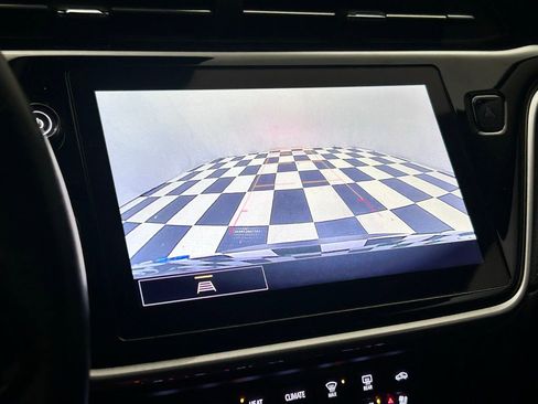 Used 2022 Chevrolet Bolt EUV LT w/ Convenience Package image 19