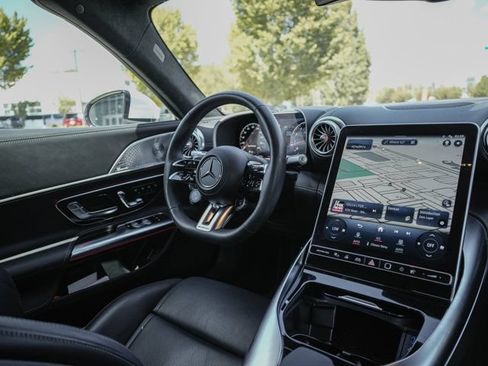 Certified 2023 Mercedes-Benz SL 55 AMG 4MATIC w/ Driver Assistance Package image 20