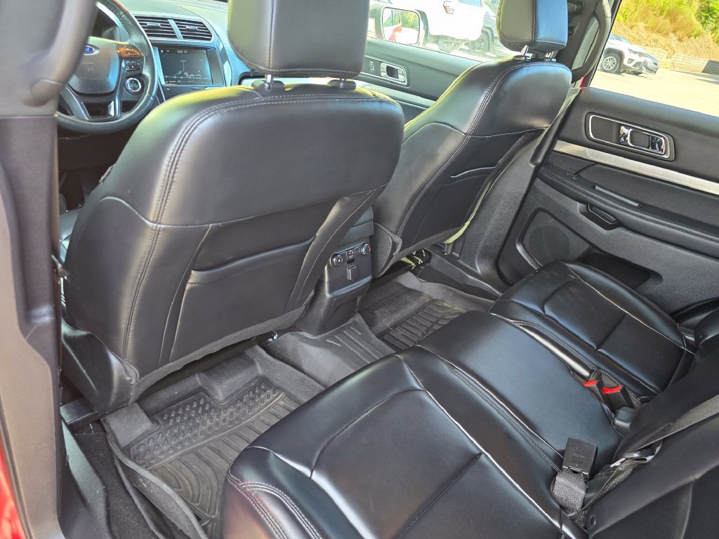Used 2019 Ford Explorer XLT w/ Equipment Group 202A FWD image 27