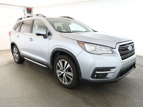 Used 2022 Subaru Ascent Limited w/ Technology Package image 3