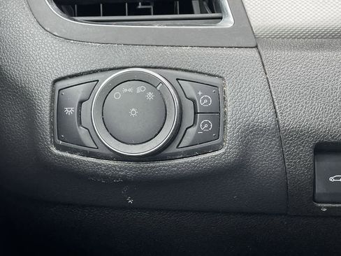 Used 2013 Ford Edge SEL image 28