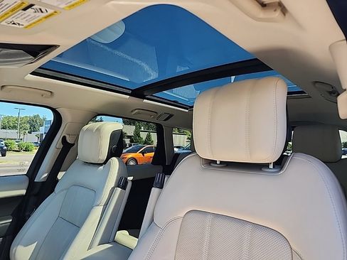 Used 2019 Land Rover Range Rover Sport HSE AWD/4WD image 14